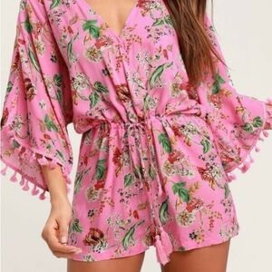 Lulu’s NWT Roselyn romper pink floral surplice tassels short sleeves SZ small